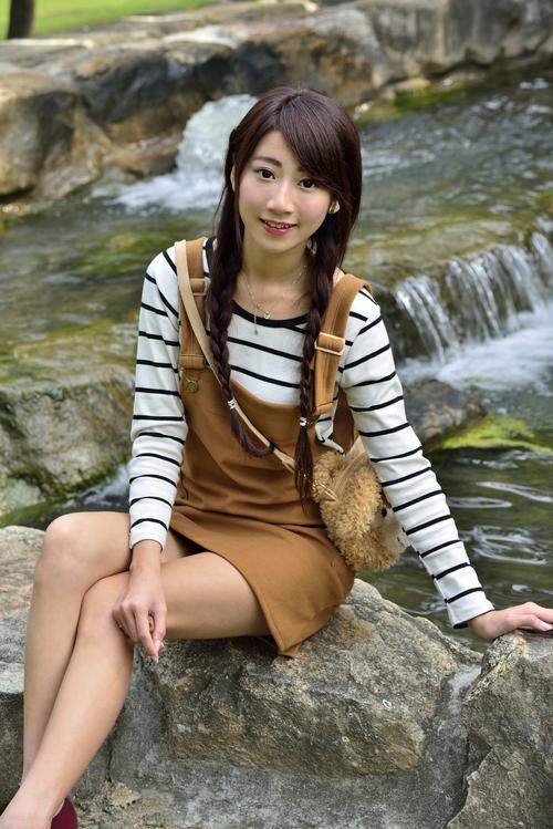 大鸡巴疯狂骚逼淫水直流爽歪歪