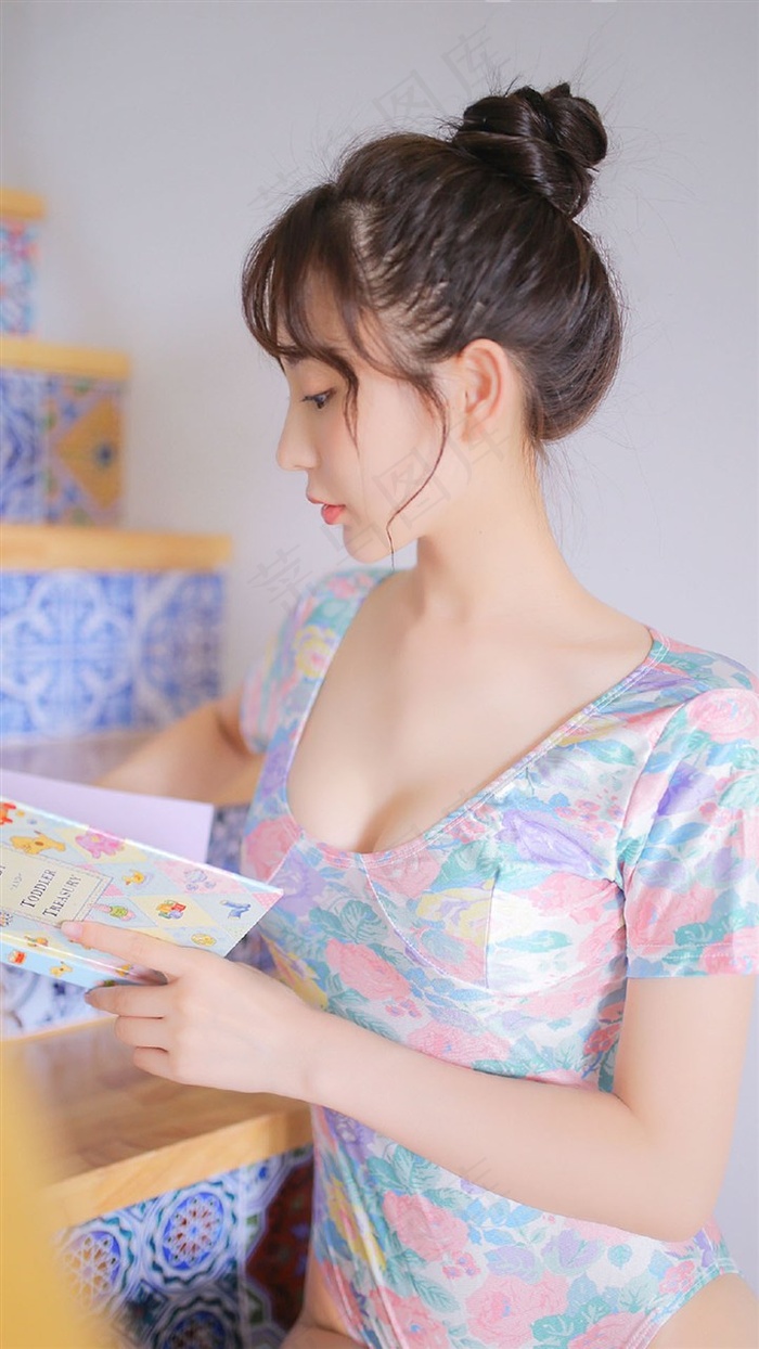 轻度纯欲天花板女神