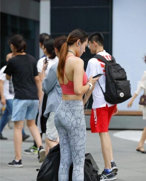 老公宠不停:小妻,乖一点