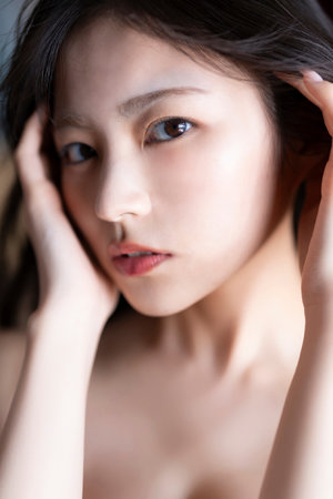 善良的女老师李采潭