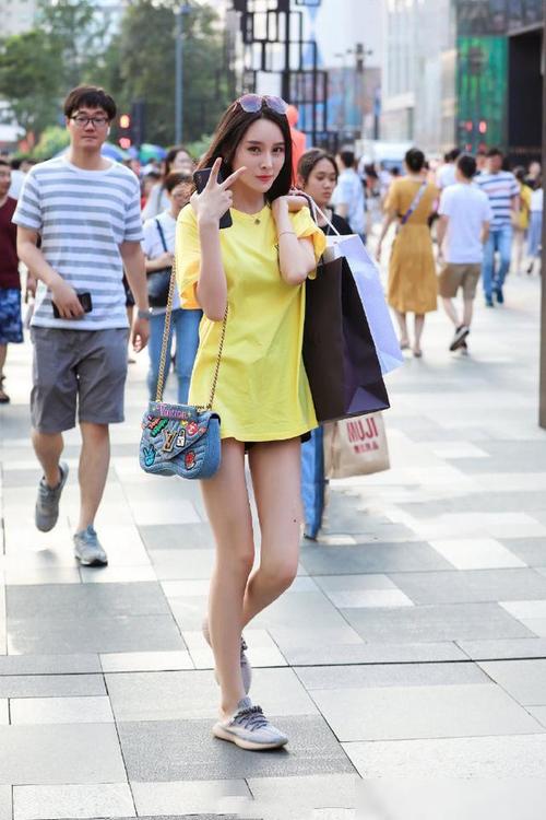 镜子里看我怎么进入你笔趣阁