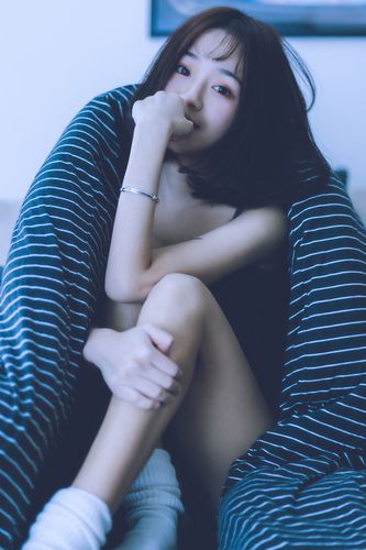 久久亚洲综合片免费播放