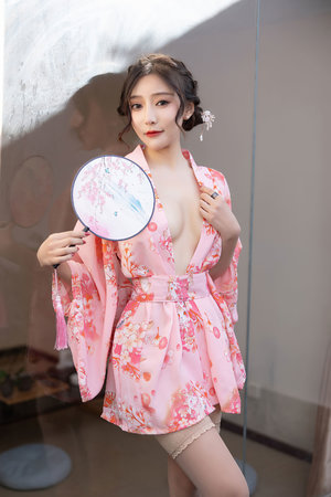 高圆圆走光