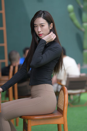 迷人的保姆韩国