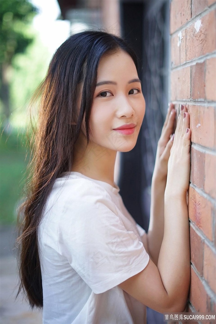 裸睡时一不小心就滑进去啦