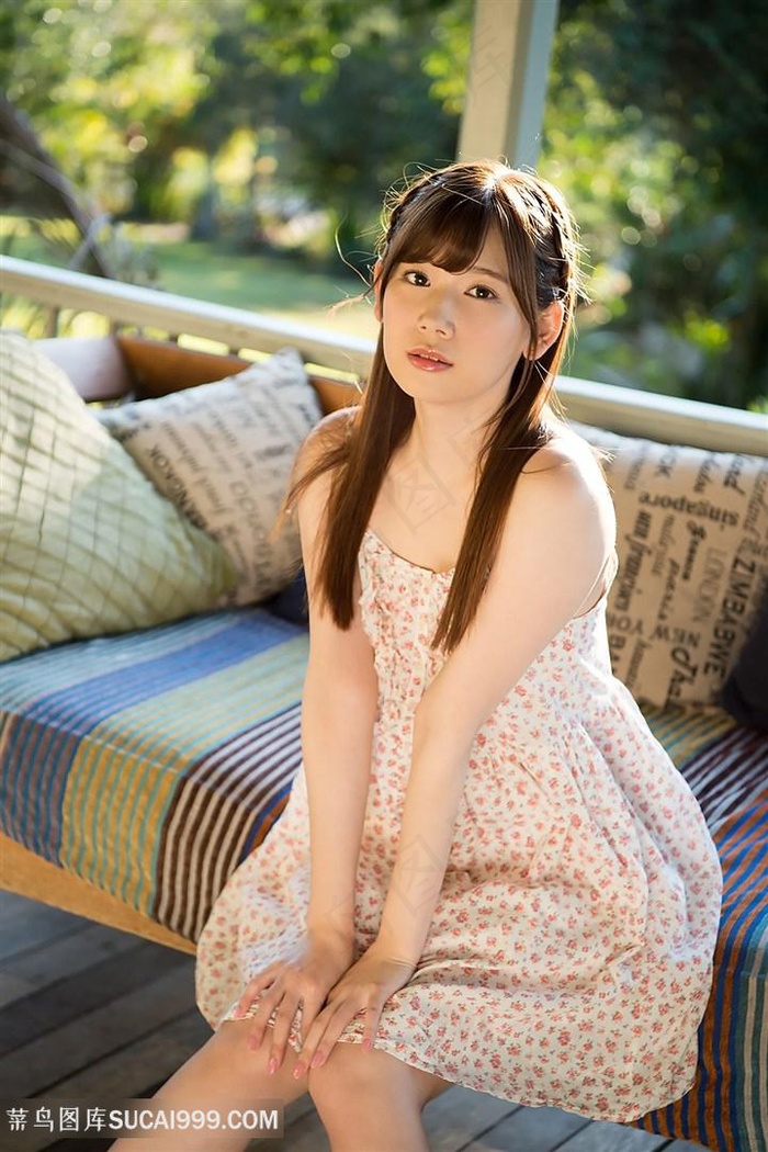 四年级女孩跳舞后穿衣服1
