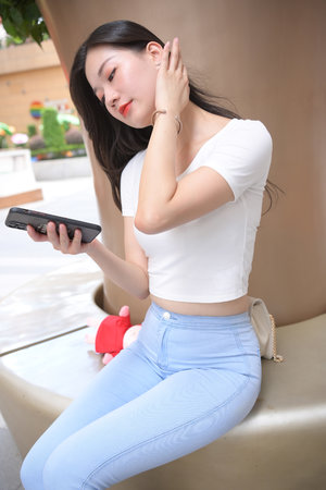 艳母在线免费播放