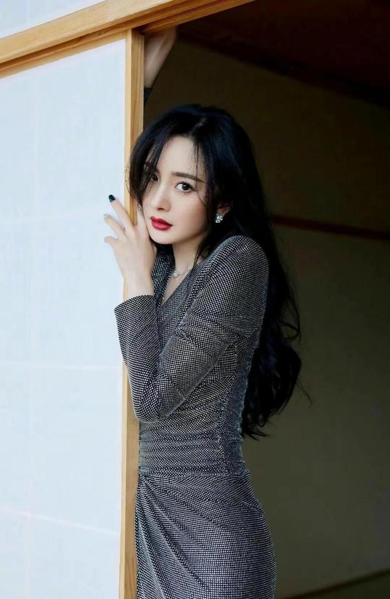 男生女生一起努力生孩子