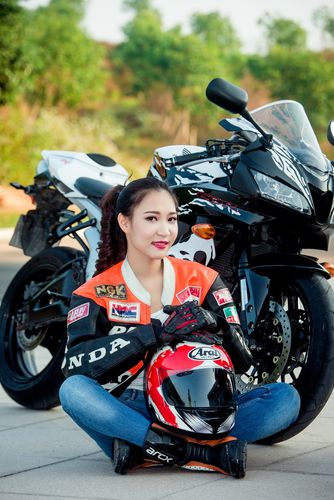 六间房美女秀场直播